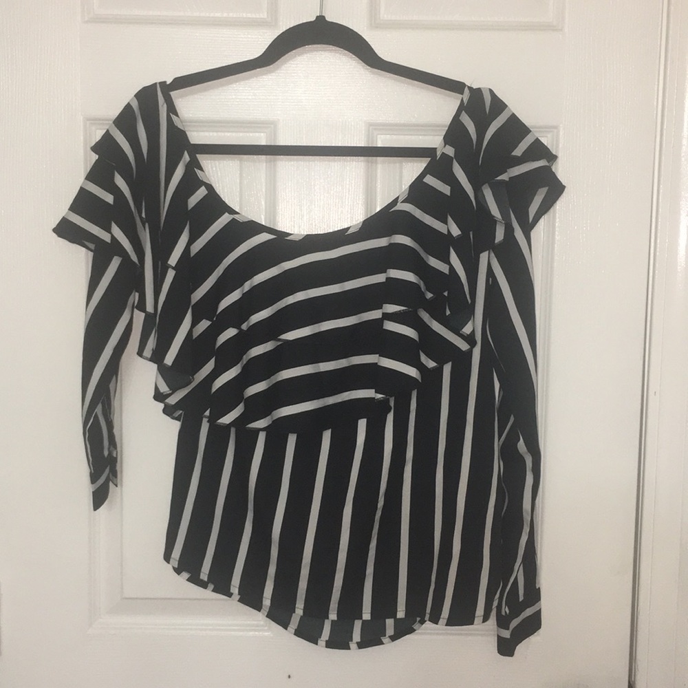 Black and white ruffles off shoulders